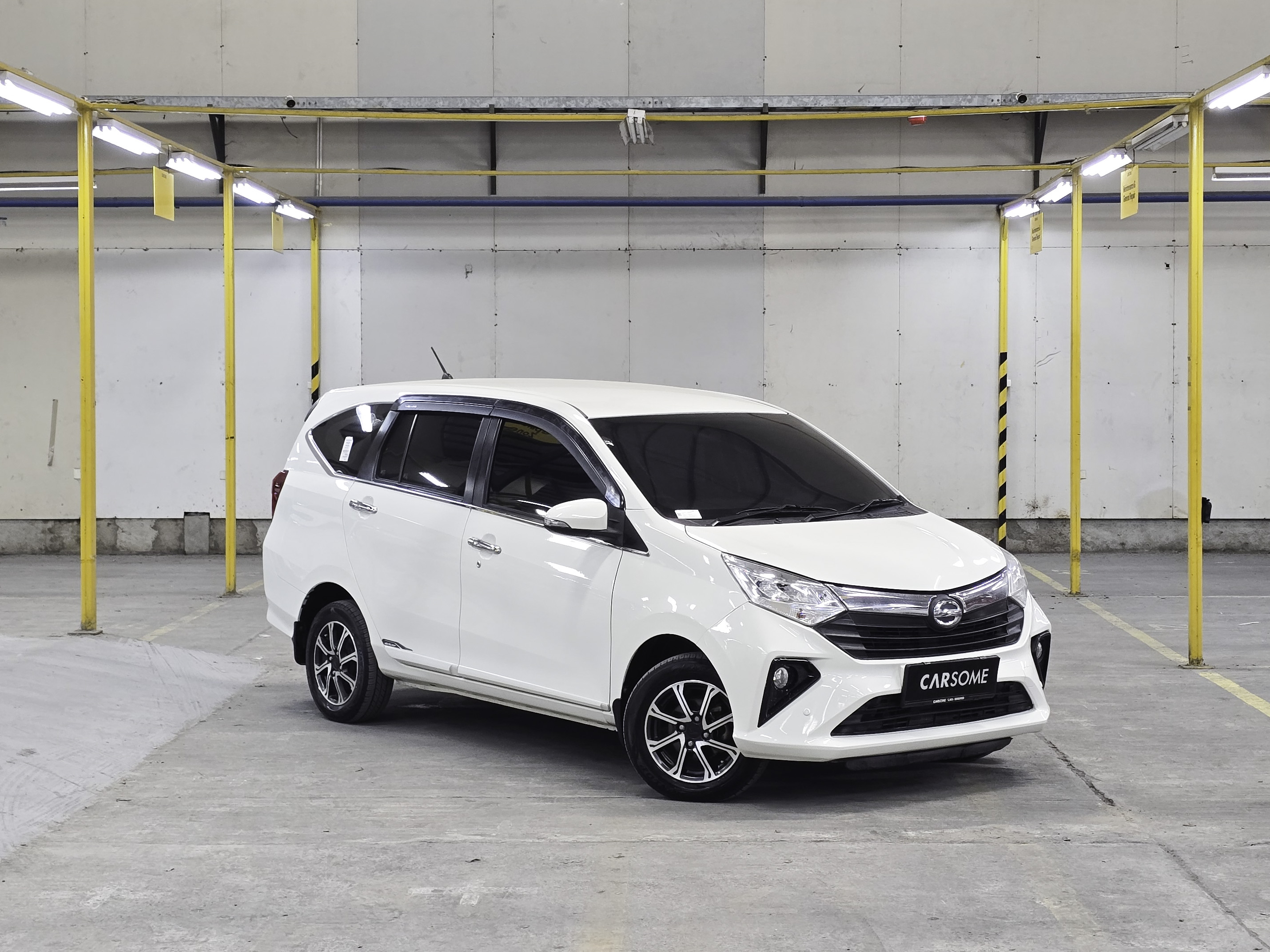 Daihatsu SIGRA R DLX