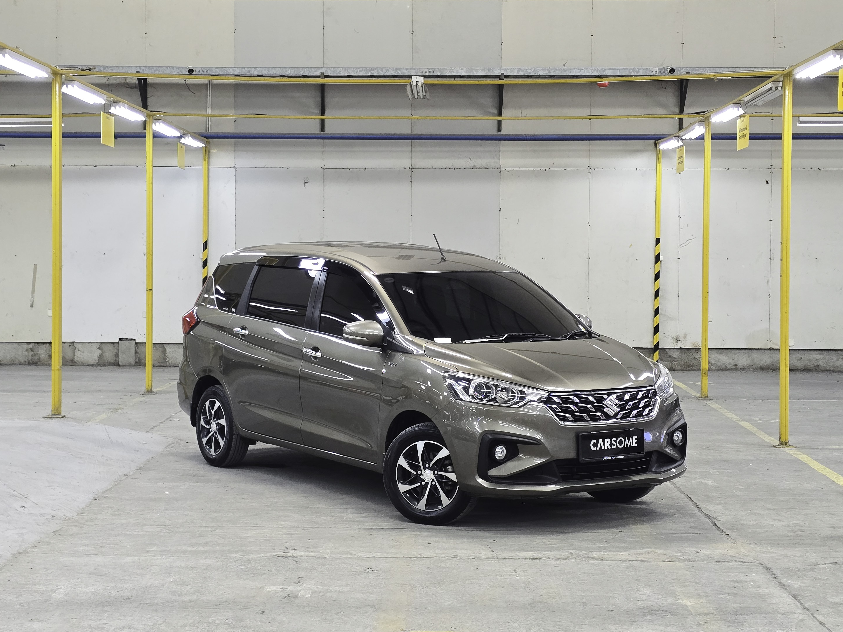 Suzuki ERTIGA GX HYBRID