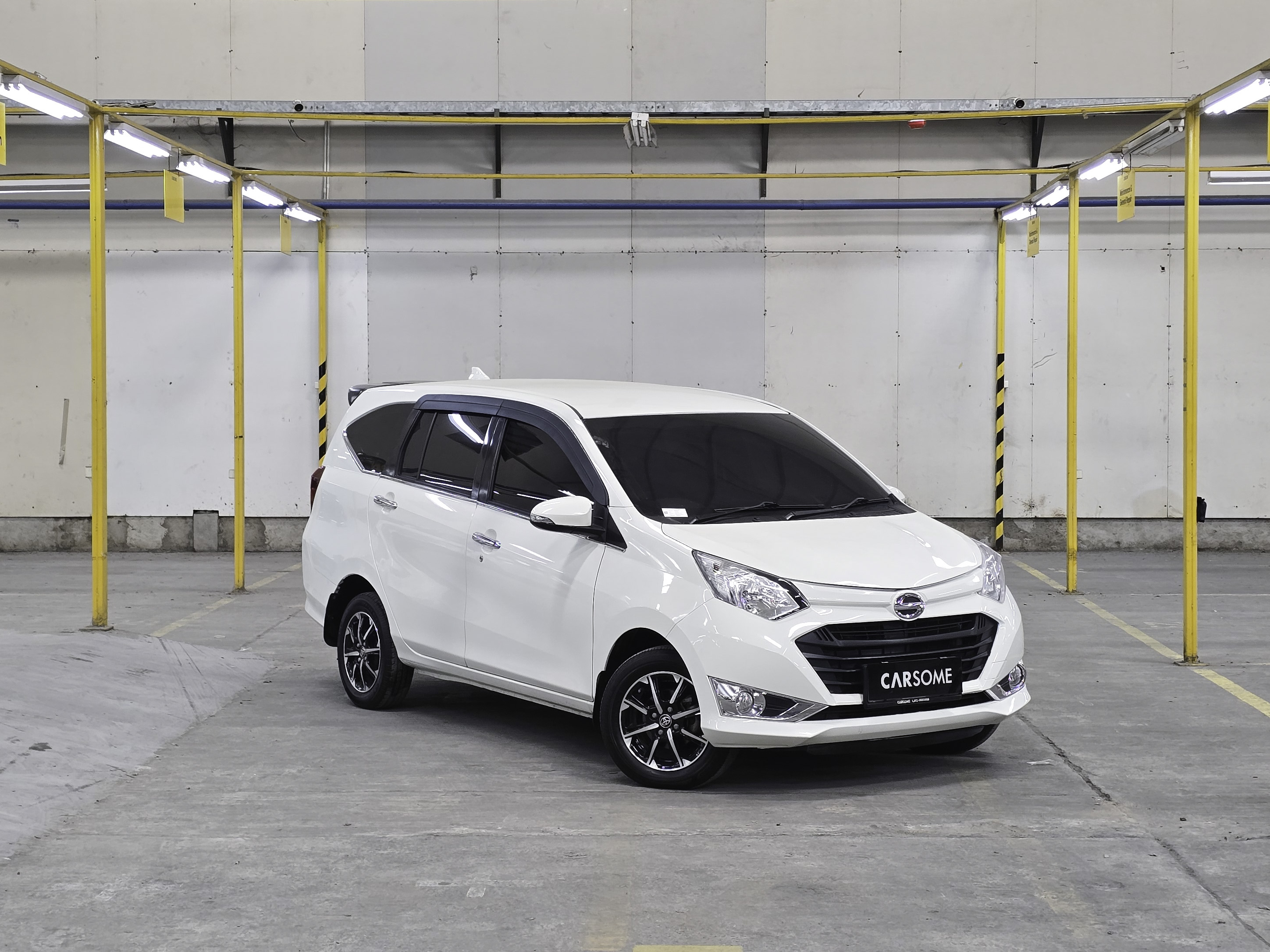 Daihatsu SIGRA R DLX
